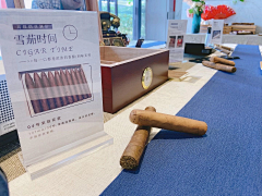吃掉那个萝莉采集到花艺|红色、造景