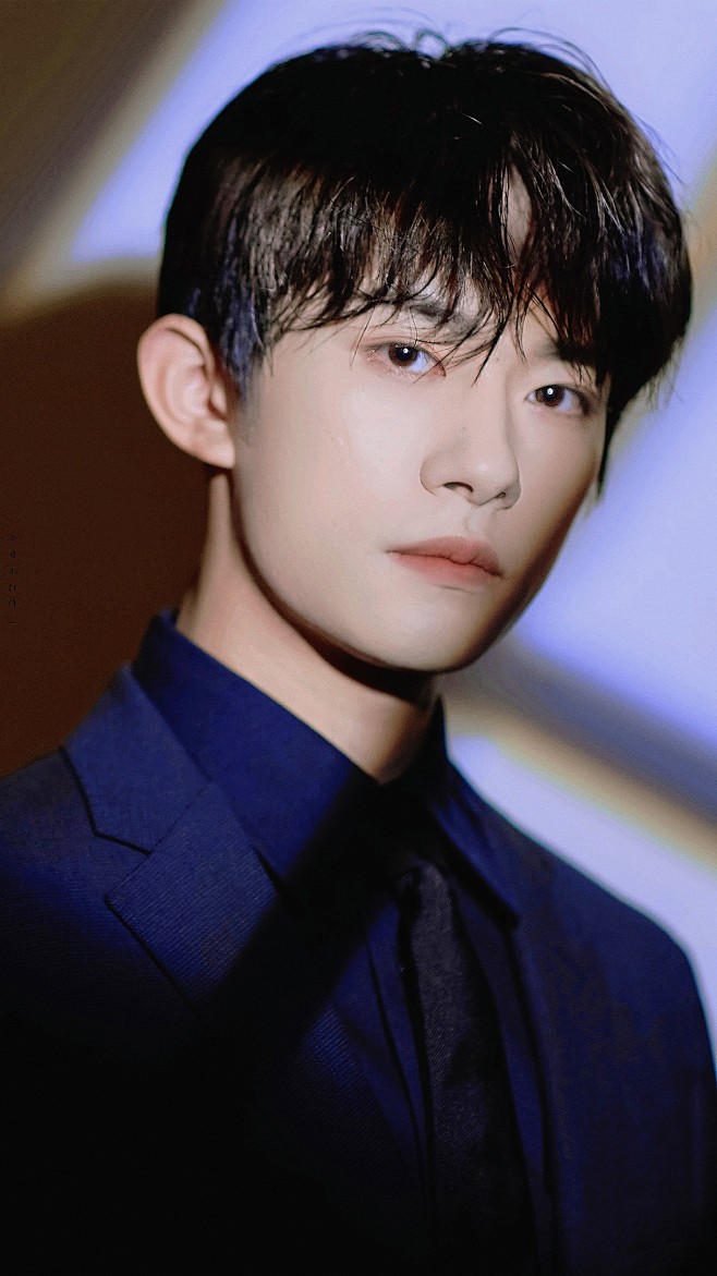 子狐酱ovo从杁安转采于2020-09-21 08:32:49易烊千玺今天要开心啊子狐