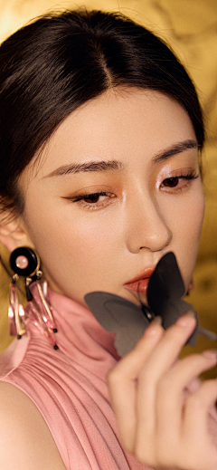 张硕皙采集到壁纸-高清靓女