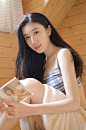 杏花开复谢，相逢亦可悲 如何逢又别，此事不堪思