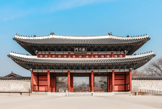 汉城东阙之门 朝鲜王朝的昌德宫，始建于大明永乐三年，李朝后期取代北阙景福宫长期作为正宫使用。正门敦化门最近一次重新修复于1608年。-花瓣网