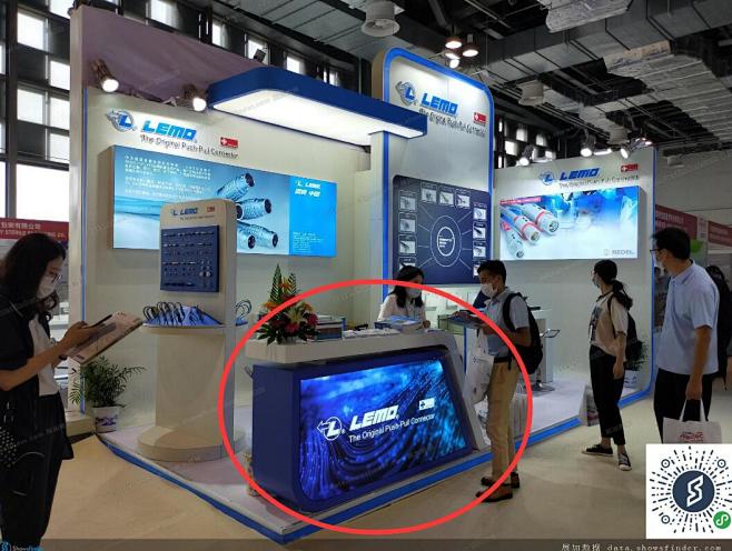 灯箱画面接待台+客户要有好看的logo画...
