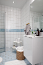 黑白北欧78平二居家庭卫生间浴室柜地毯装修效果图