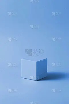 空白的讲台，产品展示在柔和的背景
