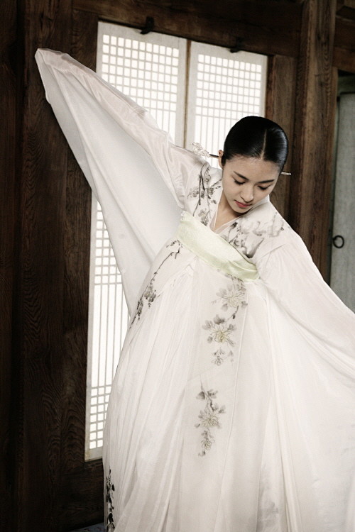 《黄真伊》河智苑。#韩国古装美人# #明...