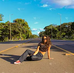 巴西Brasília高速公路中轴线上的图片