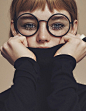 日本版《Vogue》2016四月刊时尚大片 | 摄影：Emma Tempest - 时尚大片 - CNU视觉联盟#眼睛#眼镜#脸