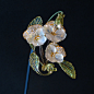 René Jules Lalique 19世纪末20世纪初法国玻璃艺术家、设计师。拉力克曾经是新艺术运动中最引人注目和最富有创造精神的珠宝制作家。 ​​​
