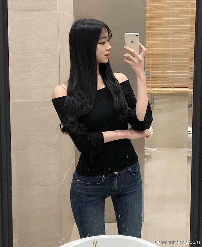 牛仔裤美女|韩国美腿模特velyyson_g紧身牛仔裤写真图片_牛仔裤美女