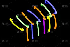 用荧光棒做的手镯荧光灯