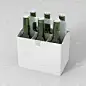 空白啤酒包装与绿色瓶子