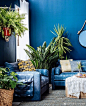※ Decor ※ 艺术家 Justina Blakeney 充满波西米亚风情的家，她的很多装饰灵感都来自各地旅行。被蓝染沙发和高颜值洗手间圈粉了！