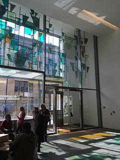 格拉斯高艺术学院一小时的mackintosh之旅简短但有趣，虽然主楼因为遭遇火灾正在整修，但还是一次愉快的导览～,lafy