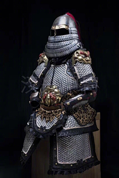 甲胄-花瓣网|陪你做生活的设计师 | 齐腰鱼鳞甲_看图_中国盔甲吧_百度