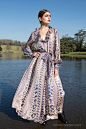 伦敦时装周： - Temperley London - 伦敦 - 2019/20秋冬 - 女装时装发布会 - WOW-TREND 热点趋势