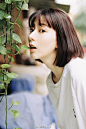 【『巷子里的女孩』】巷子里那个爱笑的姑娘，脸颊上有青春在飞扬。微博：@不二哥_June #图虫摄影师# @不二哥_June  O网页链接 ​​​​