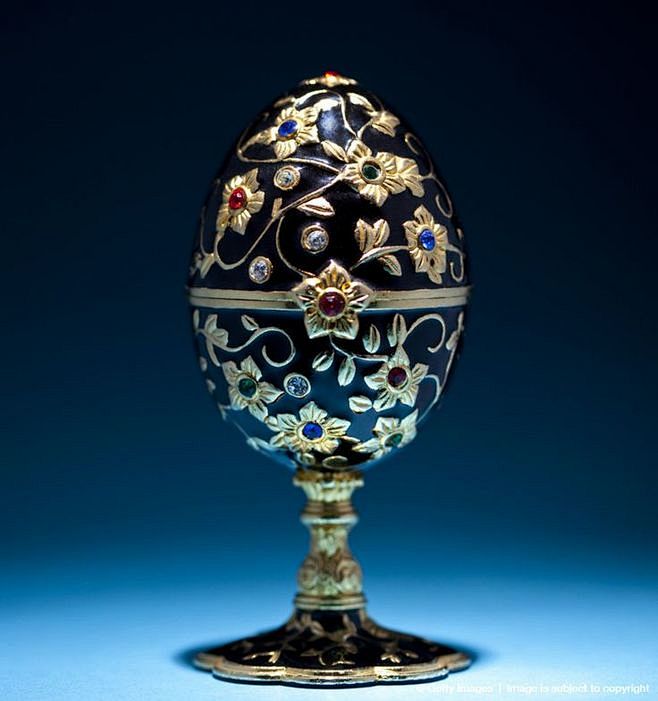Faberge' egg with go...