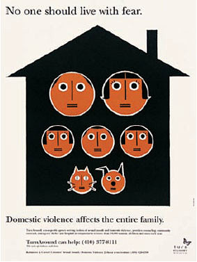 保护儿童的宣传海报中，重复的圆圈既是构图...