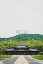 中国绍兴兰亭(兰亭)风景名胜区的山下中国传统建筑