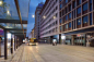卢布尔雅那的斯洛文大道改造 Renovation of Slovenska Boulevard in Ljubljana by Scapelab : 在过去的十年里，斯洛文尼亚的首都卢布尔雅那已经从一个死气沉沉的后社会主义的小镇变成了一个现代的欧洲城市，一个越来越受欢迎的旅游目的地。这座城市的主要街道是斯洛斯卡街，这条街与城市南北方向交叉。街上总是一个城市进步的地方: 这里第一摩天大楼...