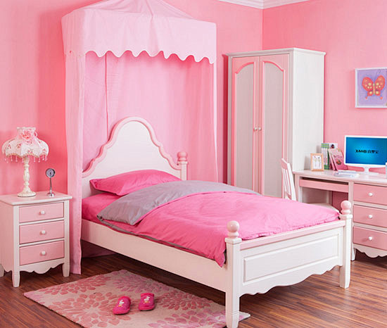 欧式造型床，尽显甜美公主风。同时，粉白色...
