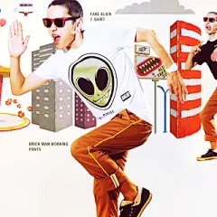 Murster碎念怪兽于2008年在台湾诞生，作为一个潮流品牌活跃年轻的各个族群中。怪兽团队擅长整体品牌营销，在创意和视觉上常常给予大众不一样的新式潮流观感。我们会运用各种不同的呈现形式加强品牌的活跃形象，无论是音乐、影像公关活动、或是产品的材质、剪裁、品相等等，将这些艺术性相当高的元素注入产品中，不甘受限于“潮流”的既定框架。整体团队专业的多元化，造成潮流品牌市场的区隔。