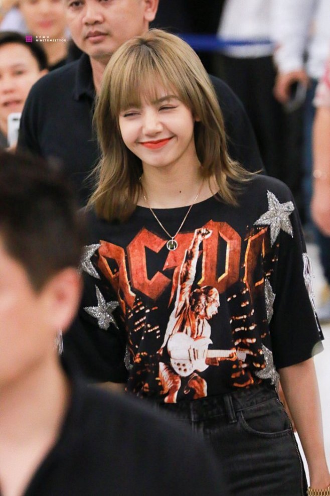 BLACKPINK LISA