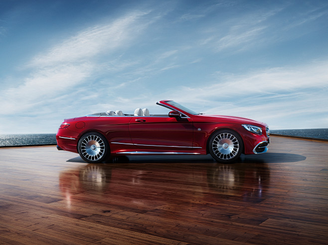 Mercedes Maybach wit...