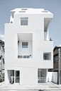 Kitasenzoku Apartment / Tomoyuki Kurokawa Architects