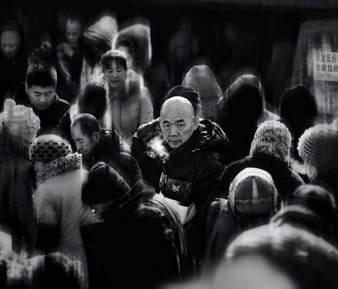 人群中的回眸