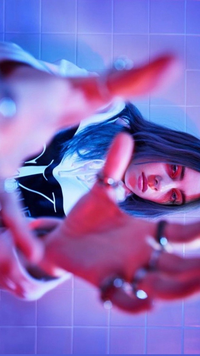 壁纸梨简称壁梨
BILLIE EILIS...