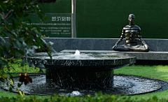 爱吃香菜多加葱采集到LESLIE【艺术装置】