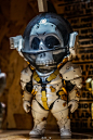 小岛秀夫工作室 LUDENS 商品化：
1000Toys(千值练) 1/6 可动figure(图3,4)
MaxFactory figma(图5)
GSC 黏土人(图6~9)