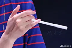 101总决赛 李宇春
期待晚上李宇春小姐姐的精彩演出啊！作为爱豆的手控每次有新演出和新综艺真的是特别幸福了！她小手手的指甲永远修的利利落落，甲面干净整齐没有繁复的俗套装饰，指如削葱、温润如玉说就是您吧！！@李宇春 

来听新歌啊K动物世界 ​​​​