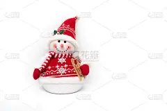 在白色背景上微笑的玩具雪人。文本的地方
