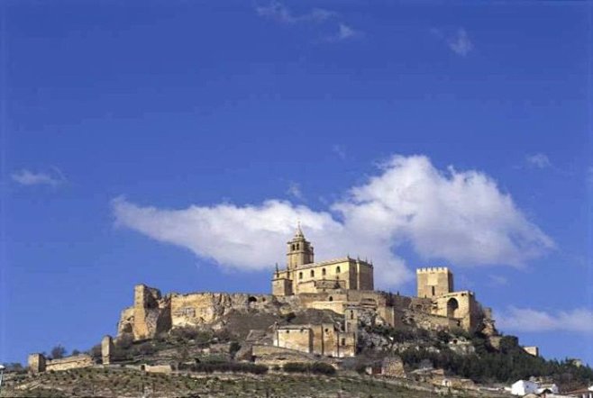 西班牙的莫塔城堡
       在莫塔城...