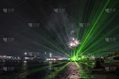 8月15日官方假日瓦尔纳(保加利亚的海上首都)的节日盛宴。这一天正好是基督教的圣母升天节。