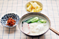 03.21早餐~青菜鸡蛋面线，一点韩式的辣萝卜干和一小碗菠萝