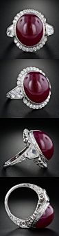 36116:26 plus Carat Oval Cabochon Ruby and Diamond Ring，深色而半透 - 图喜欢 image.cn@北坤人素材