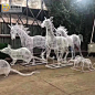 大型铁艺动物不锈钢镂空马雕塑人和马创意铁艺金属抽象艺术马摆件