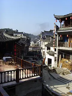 莫子贤  的插画 小镇