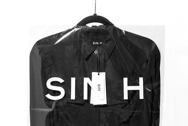 SIN H时尚服饰品牌简洁大气的黑白配色...