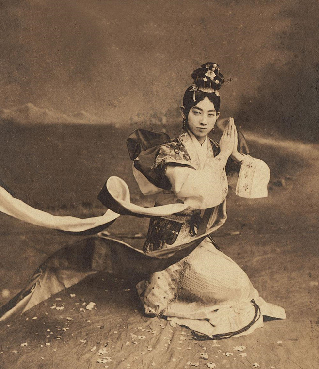 1910年作 梅兰芳《天女散花》戏妆照