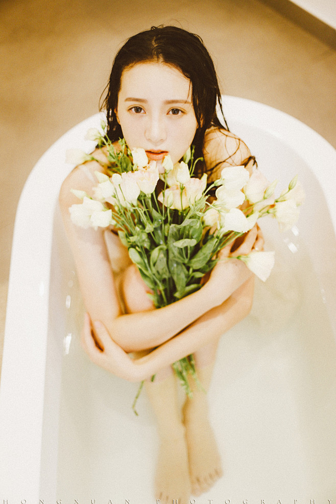 安放花自在

找个姑娘开房才是正经事
摄...