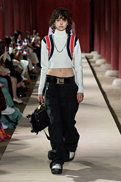 童小楹宝贝采集到Gucci RESORT 2024