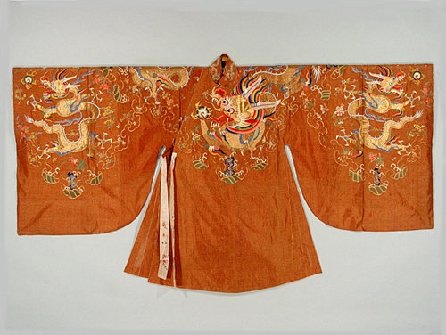 明 彩绣香色罗蟒袍