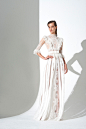 Zuhair Murad Pre-Fall 2019 Fashion Show : The complete Zuhair Murad Pre-Fall 2019 fashion show now on Vogue Runway.