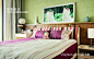 2013混搭风格2室2厅温馨80后婚房卧室床头婚纱照绿色壁纸装修效果图