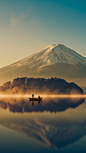 欲渡黄河冰塞川，将登太行雪满山。<br/>闲来垂钓碧溪上，忽复乘舟梦日边。