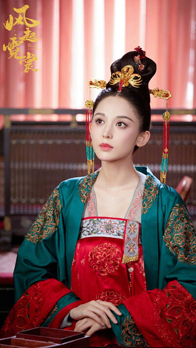 风起霓裳杨妃席与立